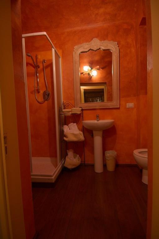 Locanda Guelfo Tredozio Habitación foto